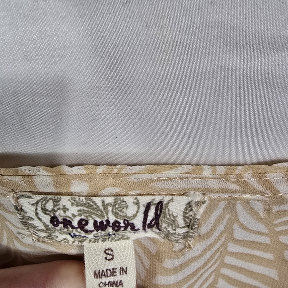 ONE WORLD Tan and White Boho Top Size S - Picture 7 of 9